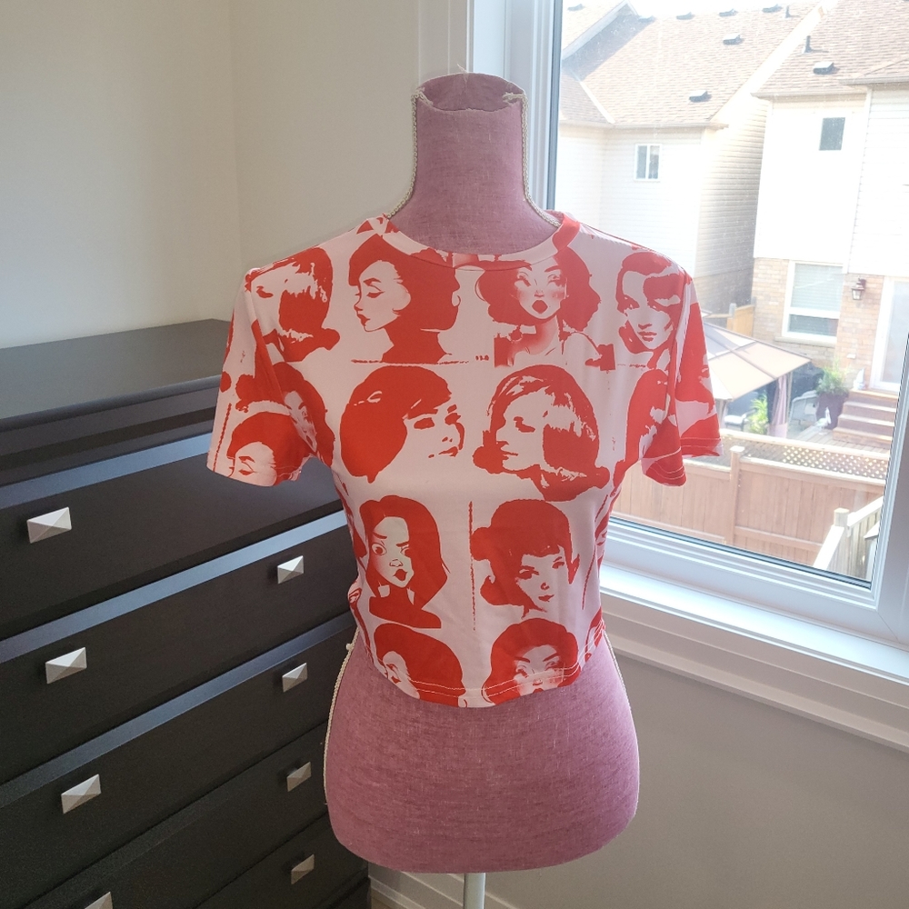 Retro print crop top